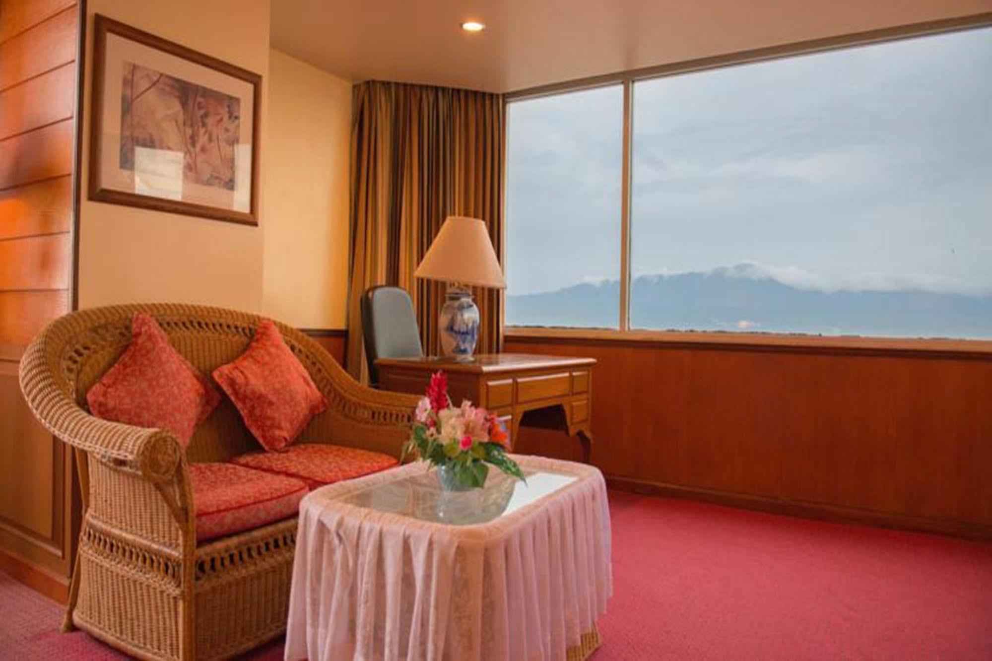 Phayao Gateway Hotel Εξωτερικό φωτογραφία